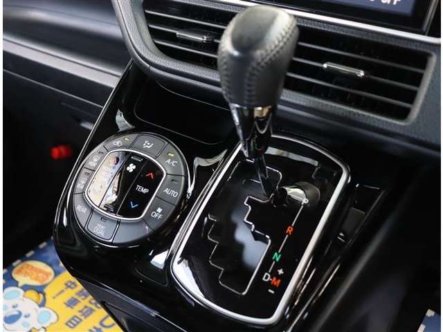 トヨタ ノア ２．０ ＳＩ ＷＸＢ H30年 (関東) 99