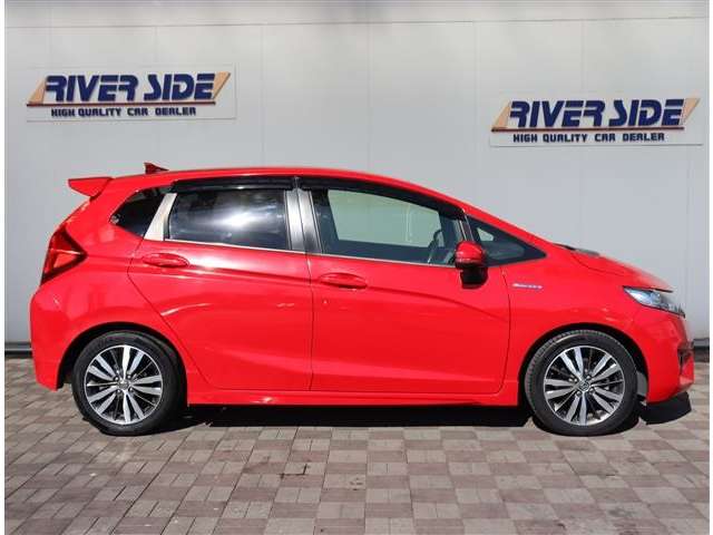 ホンダ フィット　ハイブリッド １．５ ハイブリッド Ｓパッケージ H27年 (関東) 99