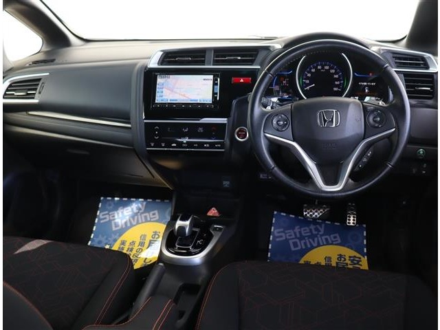 ホンダ フィット　ハイブリッド １．５ ハイブリッド Ｓパッケージ H27年 (関東) 99