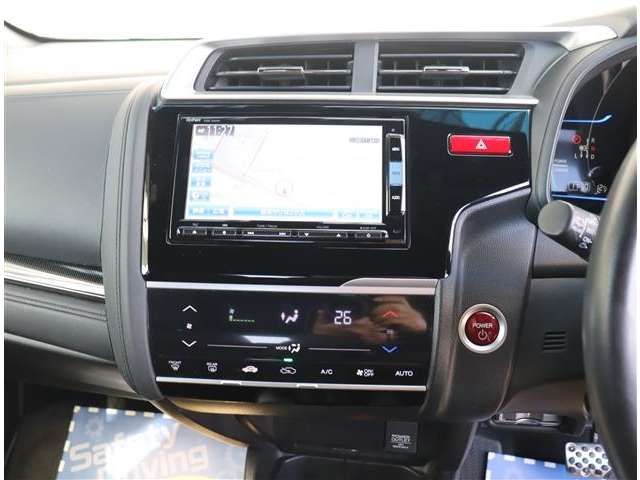 ホンダ フィット　ハイブリッド １．５ ハイブリッド Ｓパッケージ H27年 (関東) 99