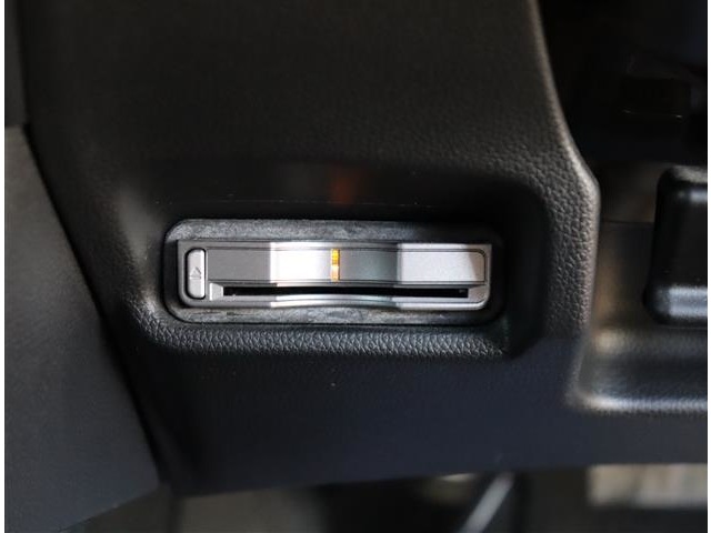 ホンダ フィット　ハイブリッド １．５ ハイブリッド Ｓパッケージ H27年 (関東) 99