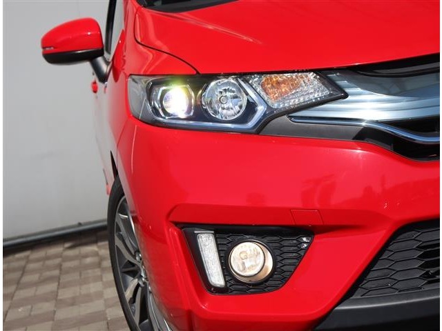 ホンダ フィット　ハイブリッド １．５ ハイブリッド Ｓパッケージ H27年 (関東) 99