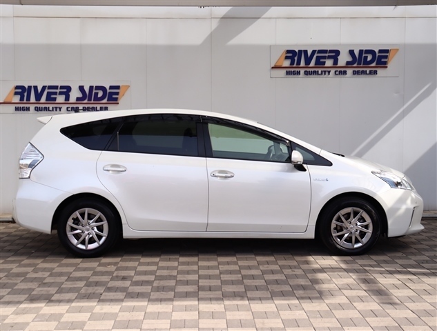 トヨタ プリウスΑ １．８ Ｓ H26年 (関東) 99