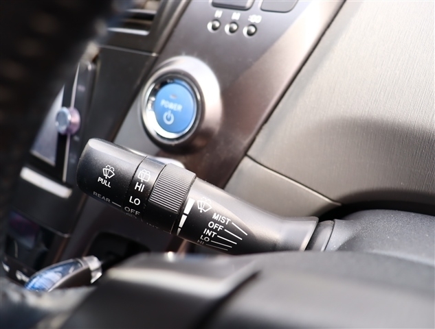 トヨタ プリウスΑ １．８ Ｓ H26年 (関東) 99