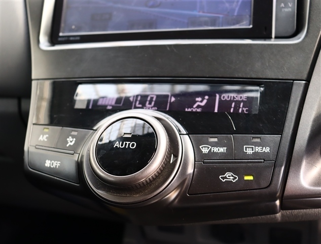 トヨタ プリウスΑ １．８ Ｓ H26年 (関東) 99