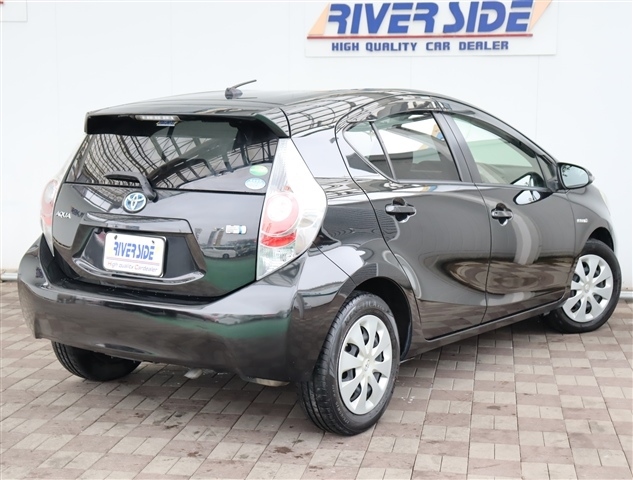 トヨタ アクア １．５ Ｓ H25年 (関東) 99