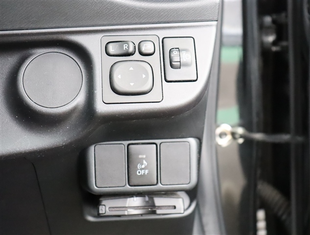 トヨタ アクア １．５ Ｓ H25年 (関東) 99