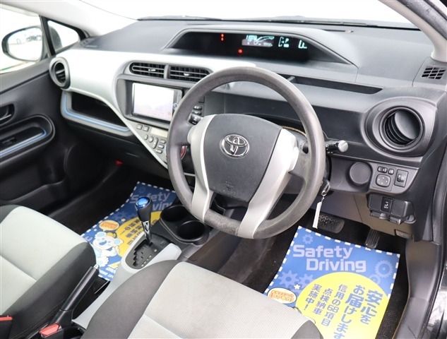 トヨタ アクア １．５ Ｓ H25年 (関東) 99