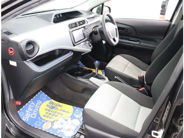 トヨタ アクア １．５ Ｓ H25年 (関東) 99