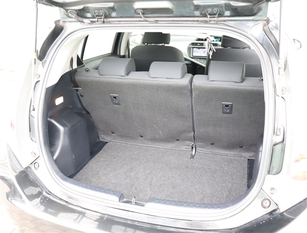 トヨタ アクア １．５ Ｓ H25年 (関東) 99