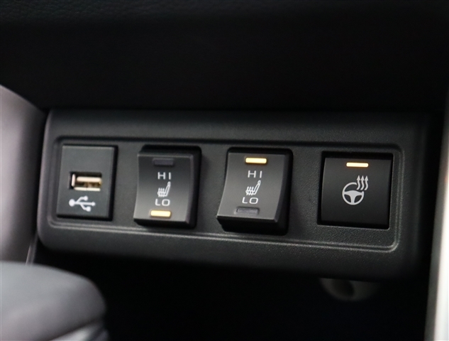 トヨタ カローラクロス　ハイブリッド １．８ ハイブリッド Ｚ R3年 (関東) 99