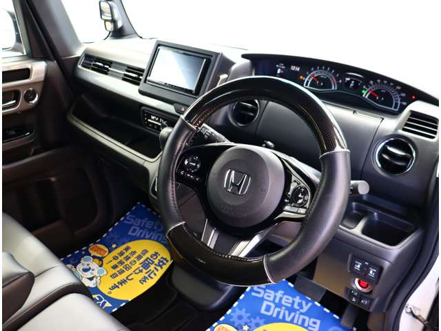 ホンダ Ｎ　ＢＯＸ カスタム ６６０ Ｌ ターボ スタイルプラス ブラック R4年 (関東) 99