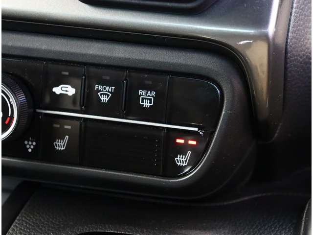 ホンダ Ｎ　ＢＯＸ カスタム ６６０ Ｌ ターボ スタイルプラス ブラック R4年 (関東) 99