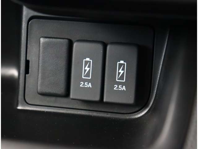 ホンダ Ｎ　ＢＯＸ カスタム ６６０ Ｌ ターボ スタイルプラス ブラック R4年 (関東) 99