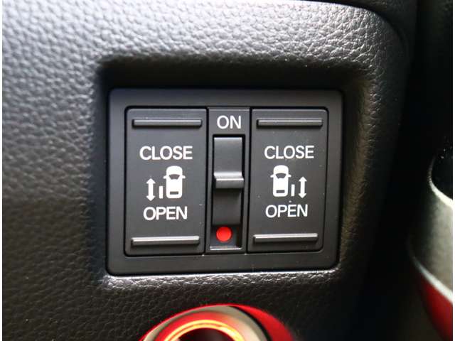 ホンダ Ｎ　ＢＯＸ カスタム ６６０ Ｌ ターボ スタイルプラス ブラック R4年 (関東) 99