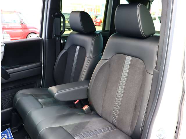 ホンダ Ｎ　ＢＯＸ カスタム ６６０ Ｌ ターボ スタイルプラス ブラック R4年 (関東) 99