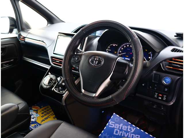 トヨタ エスクァイア　ハイブリッド １．８ ハイブリッド ＧＩ R1年 (関東) 99