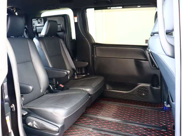 トヨタ エスクァイア　ハイブリッド １．８ ハイブリッド ＧＩ R1年 (関東) 99