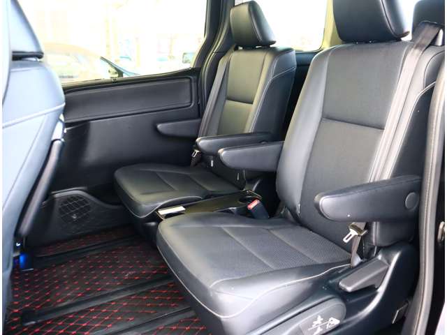 トヨタ エスクァイア　ハイブリッド １．８ ハイブリッド ＧＩ R1年 (関東) 99