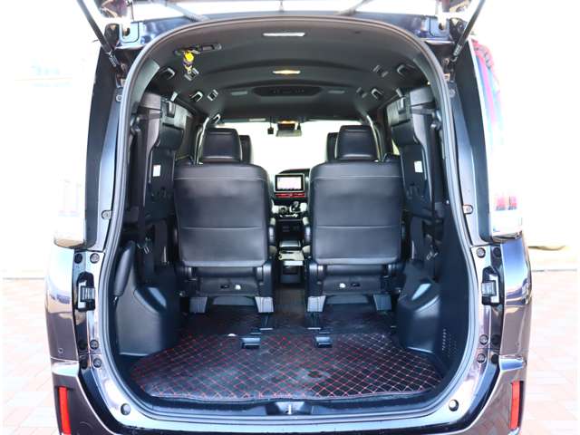 トヨタ エスクァイア　ハイブリッド １．８ ハイブリッド ＧＩ R1年 (関東) 99