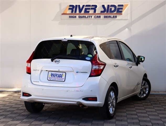 日産 ノート １．２ Ｅ－ＰＯＷＥＲ メダリスト H30年 (関東) 99