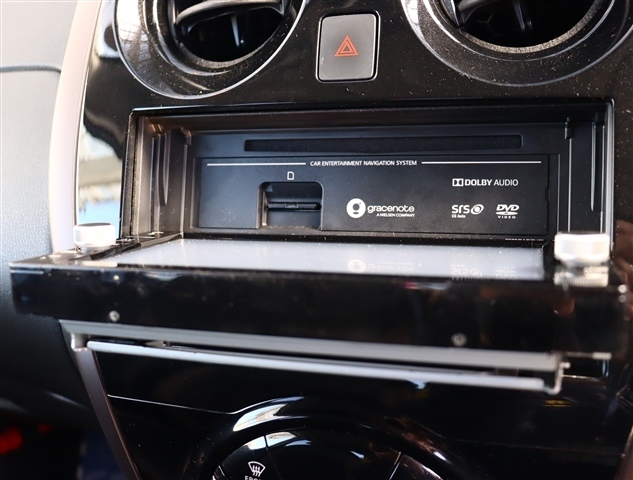 日産 ノート １．２ Ｅ－ＰＯＷＥＲ メダリスト H30年 (関東) 99