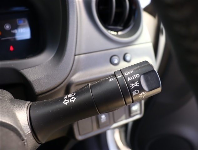 日産 ノート １．２ Ｅ－ＰＯＷＥＲ メダリスト H30年 (関東) 99