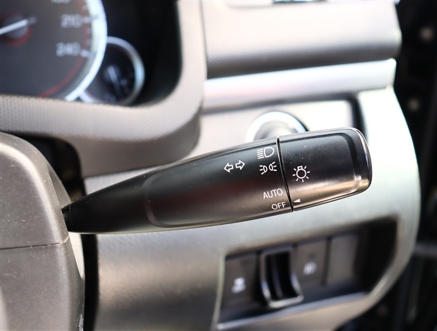 スズキ スイフト １．６ スポーツ H28年 (関東) 99