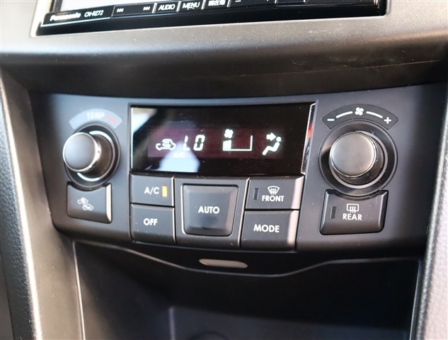 スズキ スイフト １．６ スポーツ H28年 (関東) 99