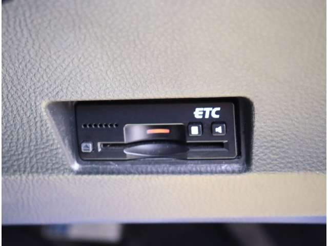 スズキ スイフト １．６ スポーツ H28年 (関東) 99