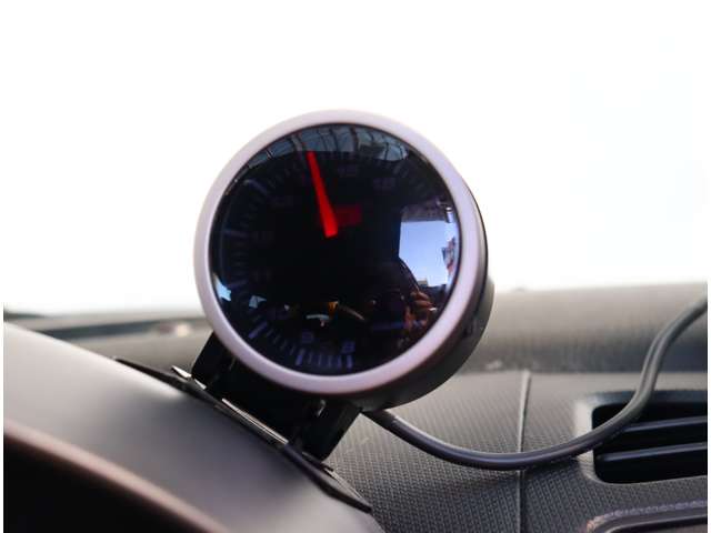 スズキ スイフト １．６ スポーツ H28年 (関東) 99