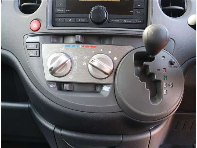 トヨタ シエンタ １．５ ダイス H24年 (関東) 99