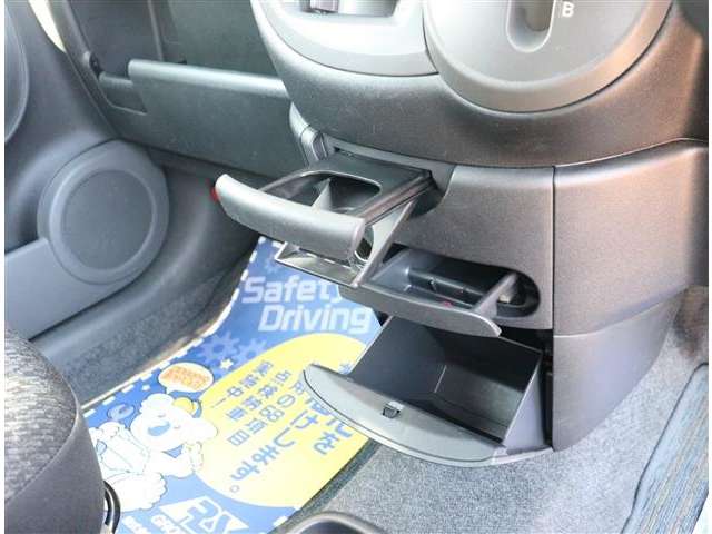 トヨタ シエンタ １．５ ダイス H24年 (関東) 99