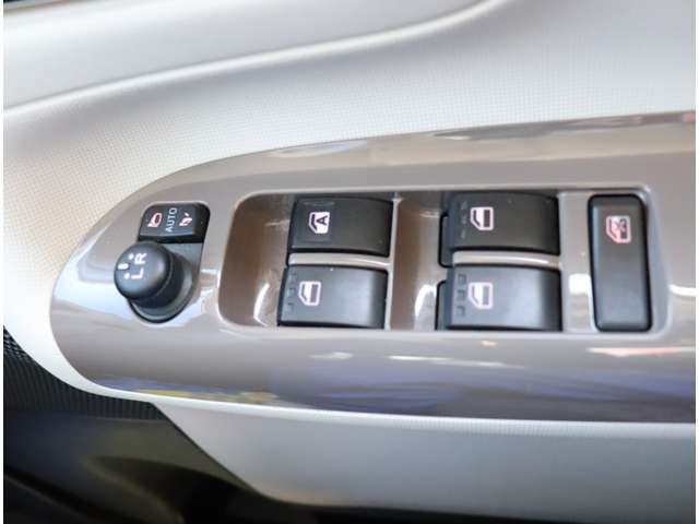 ダイハツ ムーヴ　キャンバス ６６０ Ｇ メイクアップ ＳＡＩＩ H29年 (関東) 99