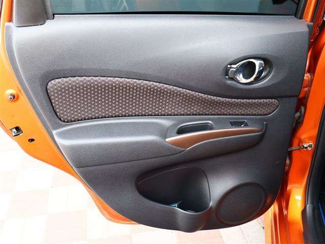 日産 ノート １．２ Ｅ－ＰＯＷＥＲ メダリスト H28年 (関東) 99