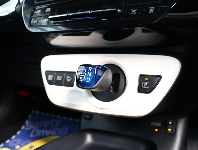 トヨタ プリウス １．８ Ｓ ツーリングセレクション H28年 (関東) 99