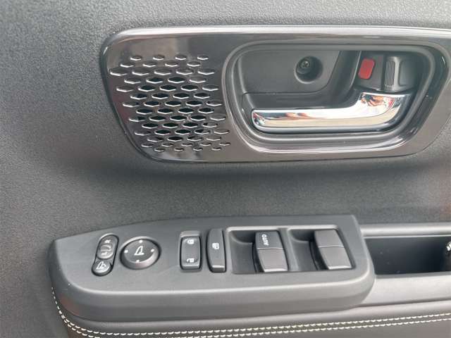 ホンダ Ｎ　ＢＯＸ カスタム ６６０ コーディネートスタイル モノトーン R6年 (近畿) 99