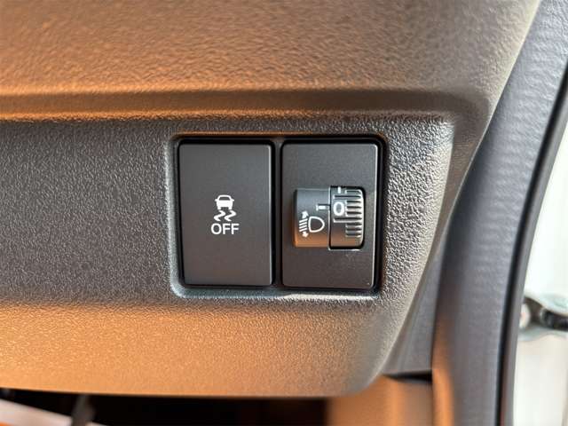 ホンダ Ｎ　ＢＯＸ カスタム ６６０ ターボ R6年 (近畿) 99