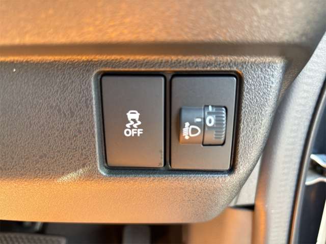 ホンダ Ｎ　ＢＯＸ カスタム ６６０ R6年 (近畿) 99