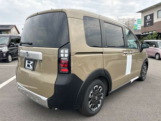 ホンダ フリード １．５ クロスター R6年 (近畿) 99