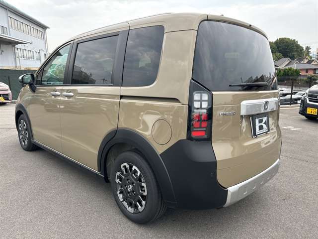 ホンダ フリード １．５ クロスター R6年 (近畿) 99