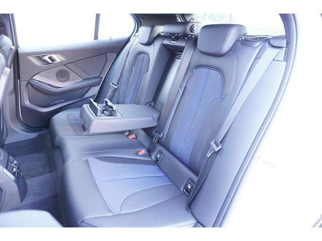 ＢＭＷ １シリーズ １１８Ｄ Ｍスポーツ ディーゼルターボ R6年 (近畿) 99