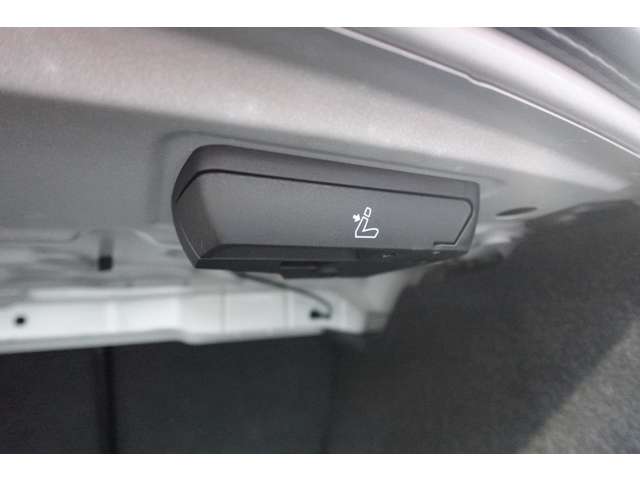 ＢＭＷ ３シリーズ ３２０ｉ　Ｍスポーツ R5年 (近畿) 99