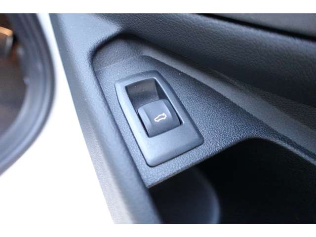 ＢＭＷ ３シリーズ ３２０ｉ　Ｍスポーツ R5年 (近畿) 99