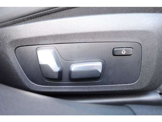 ＢＭＷ ３シリーズ ３２０ｉ　Ｍスポーツ R5年 (近畿) 99