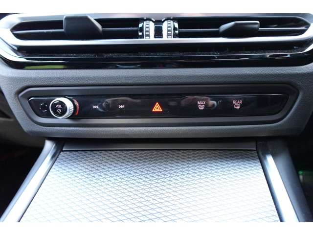 ＢＭＷ ３シリーズ ３２０ｉ　Ｍスポーツ R5年 (近畿) 99