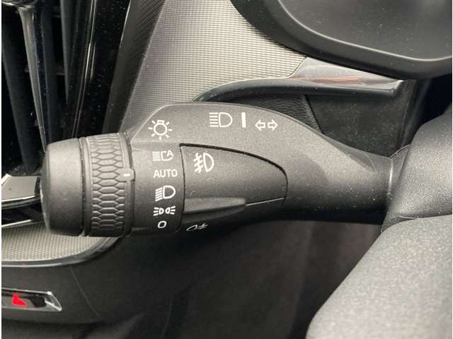 ボルボ ＸＣ６０ Ｂ６ ＡＷＤ Ｒデザイン ４ＷＤ R3年 (関東) 99