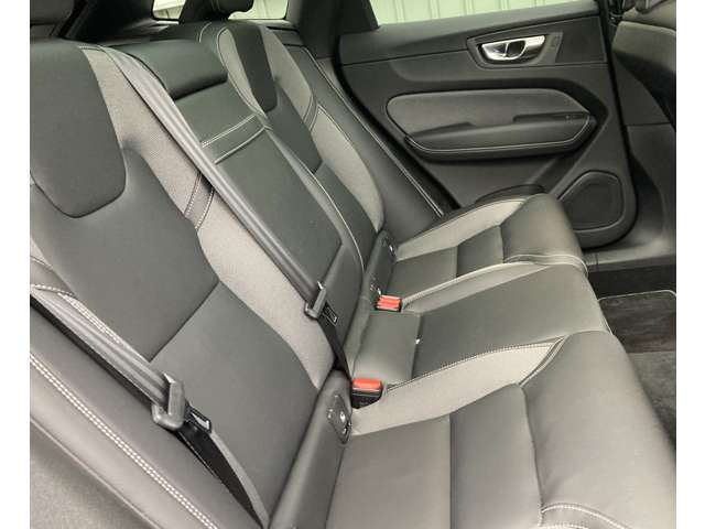 ボルボ ＸＣ６０ Ｂ６ ＡＷＤ Ｒデザイン ４ＷＤ R3年 (関東) 99