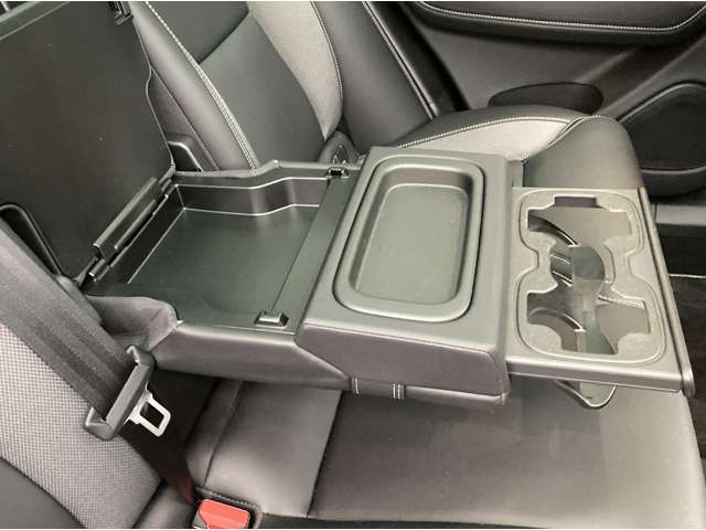 ボルボ ＸＣ６０ Ｂ６ ＡＷＤ Ｒデザイン ４ＷＤ R3年 (関東) 99