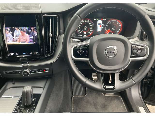 ボルボ ＸＣ６０ Ｂ６ ＡＷＤ Ｒデザイン ４ＷＤ R3年 (関東) 99